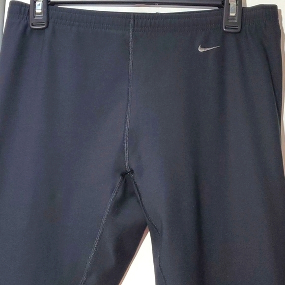 Nike- Black Dri-fit Performance Capri Leggings Neutral Gym Workout Sz.XL - Picture 2 of 6